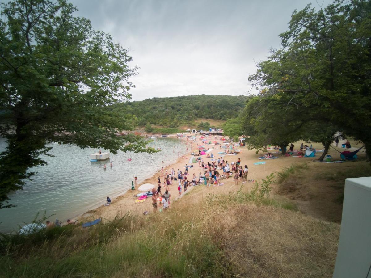 Holiday House Tos-Vila With Heated Pool Vrbnik Extérieur photo