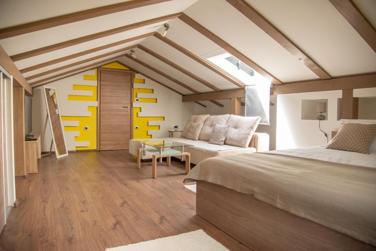 Holiday House Tos-Vila With Heated Pool Vrbnik Extérieur photo