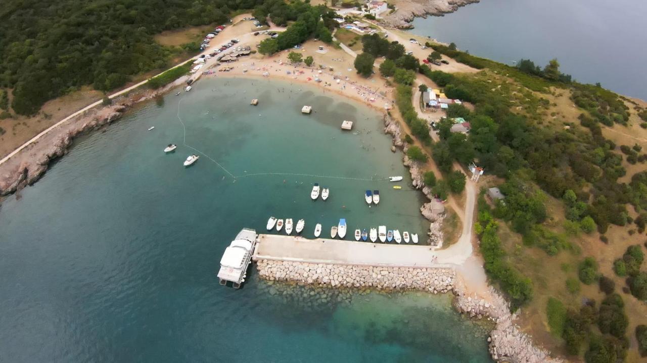 Holiday House Tos-Vila With Heated Pool Vrbnik Extérieur photo