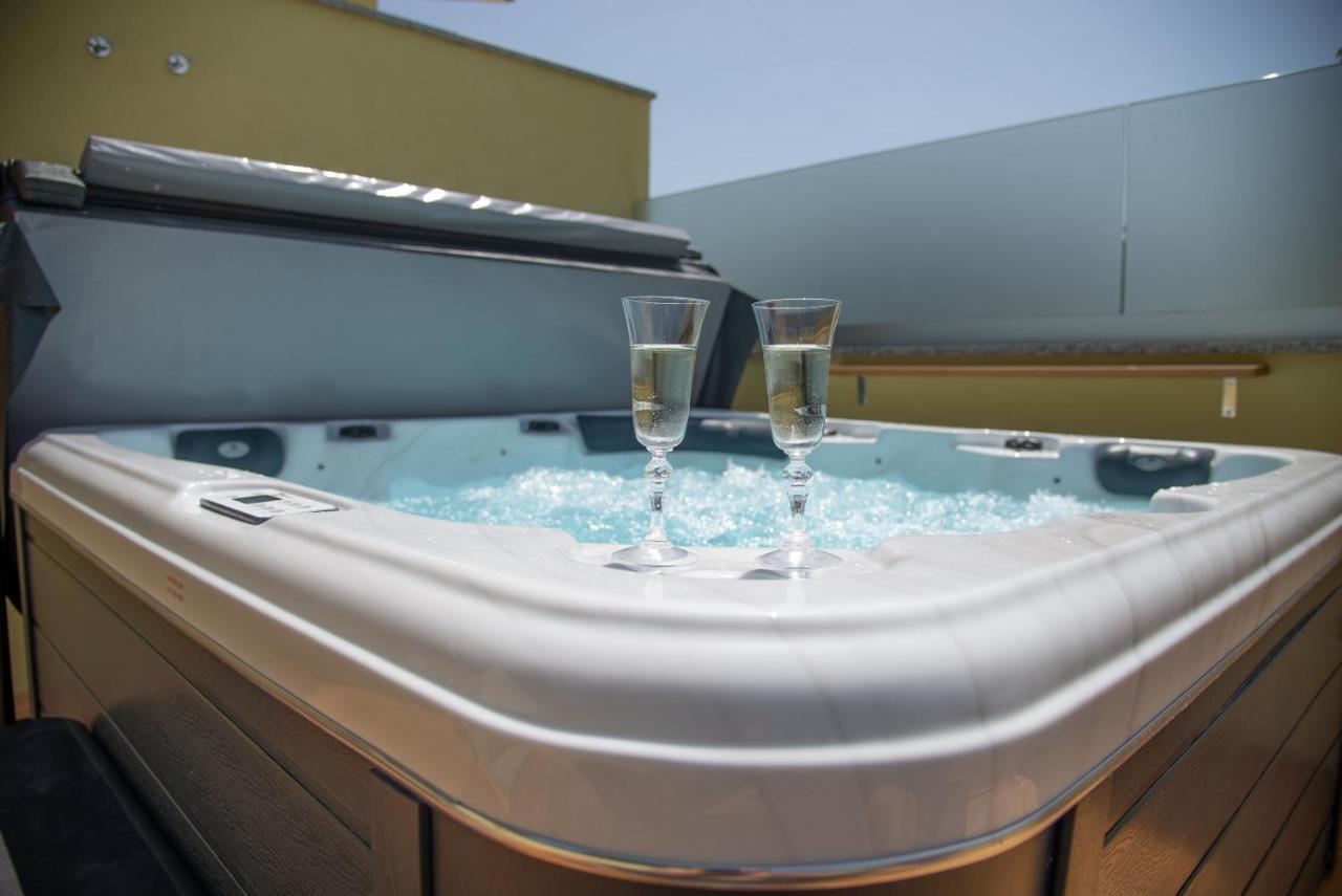 Holiday House Tos-Vila With Heated Pool Vrbnik Extérieur photo
