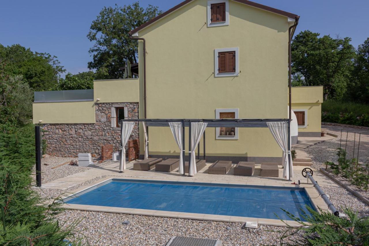Holiday House Tos-Vila With Heated Pool Vrbnik Extérieur photo