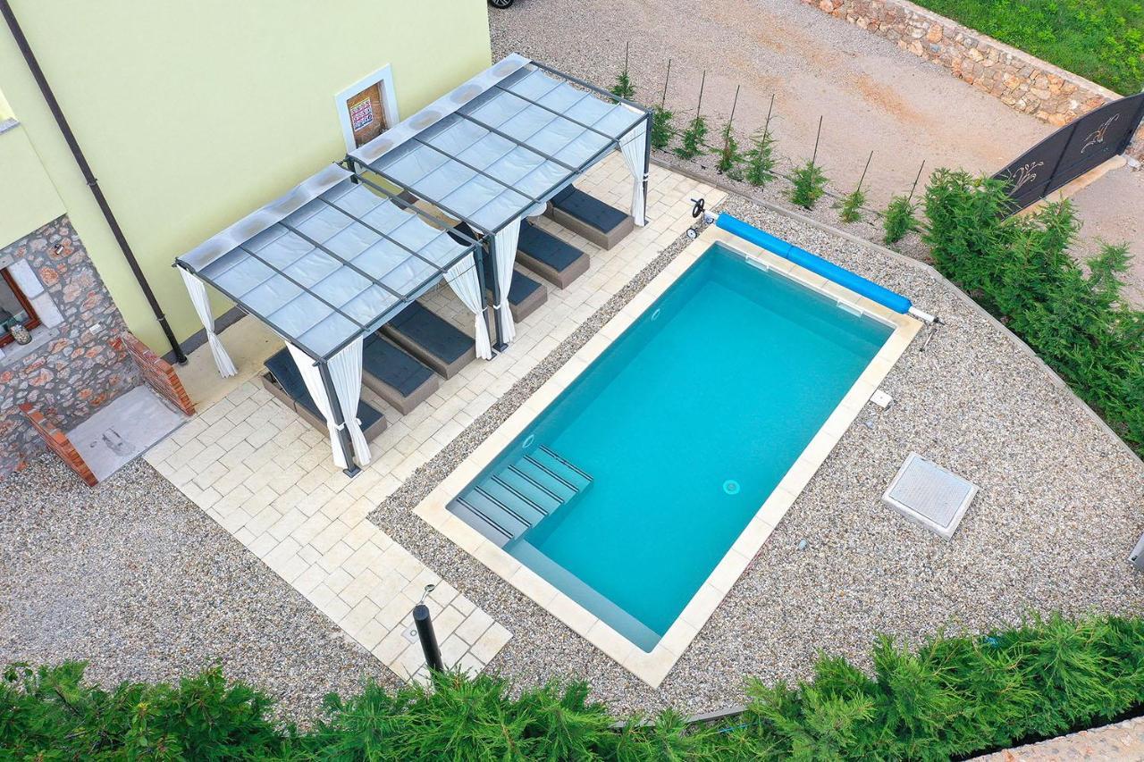 Holiday House Tos-Vila With Heated Pool Vrbnik Extérieur photo