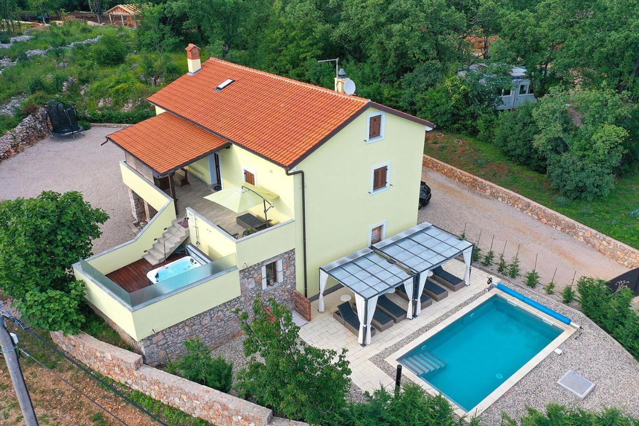 Holiday House Tos-Vila With Heated Pool Vrbnik Extérieur photo